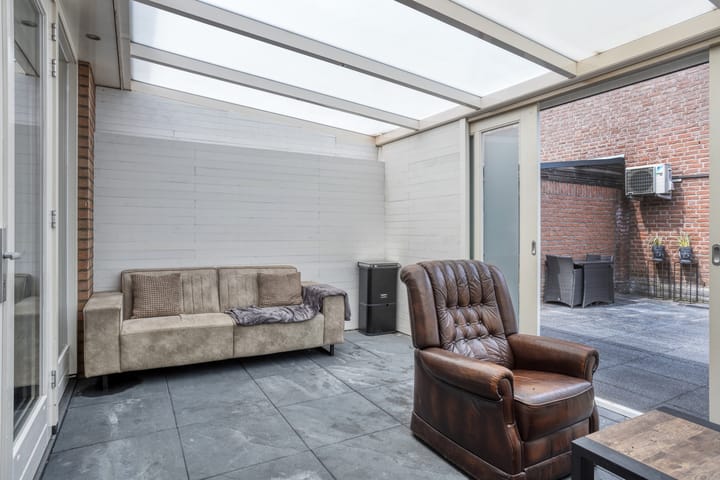 Photo 32 of Koningspage 75