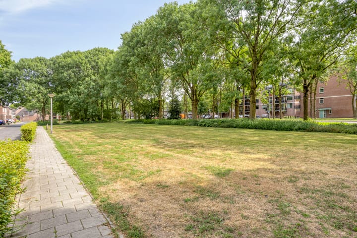 Photo 33 of Koningspage 75