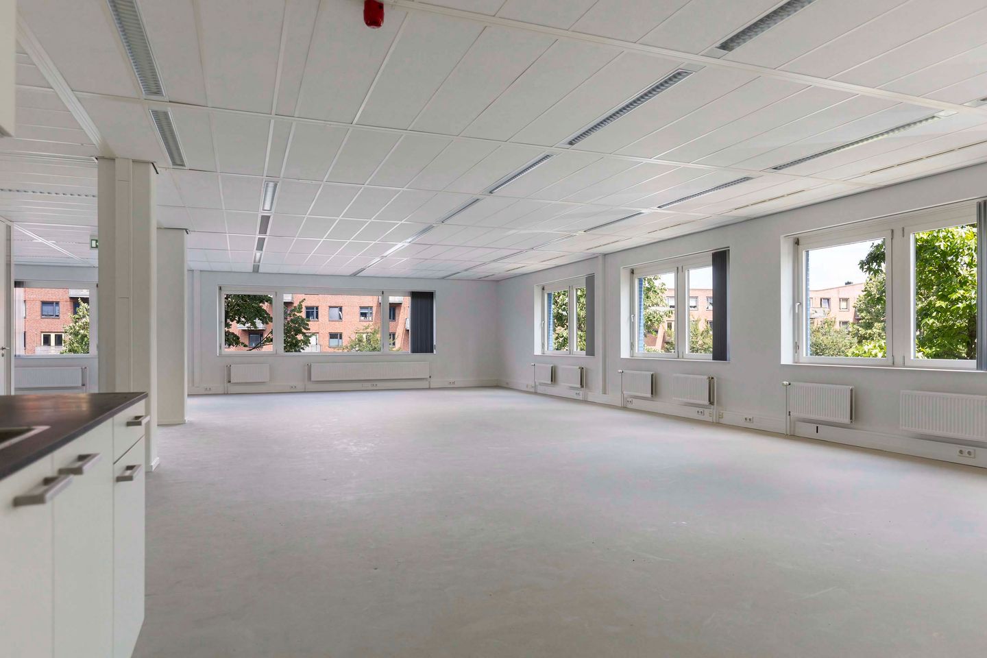 Bekijk foto 2 van Linie 552