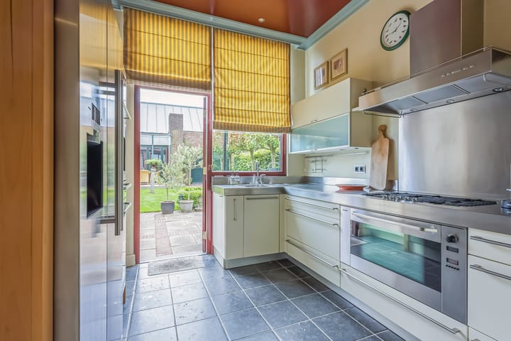 Foto 11 van Oranjestraat 14