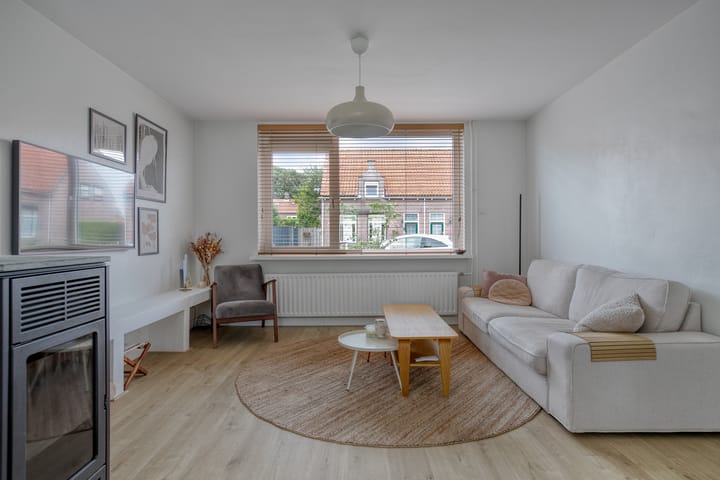 Foto 6 van Burgemeester van Poppelstraat 49