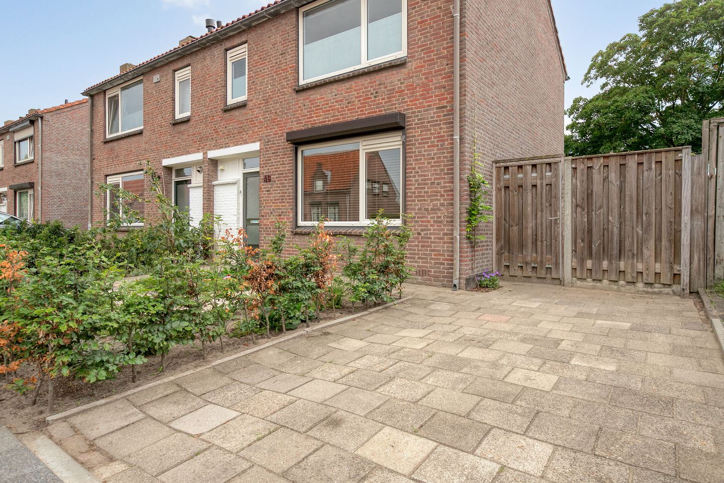 Foto 29 van Burgemeester van Poppelstraat 49