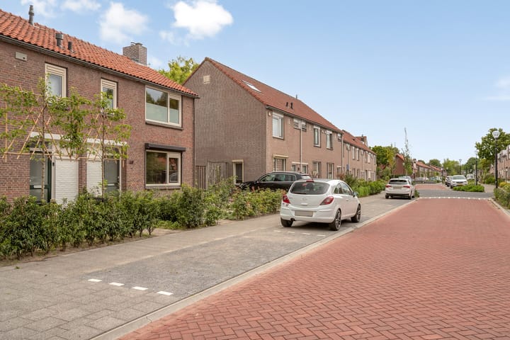 Foto 30 van Burgemeester van Poppelstraat 49