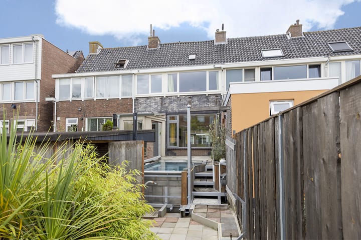 Photo 16 of Geelvinckstraat 63