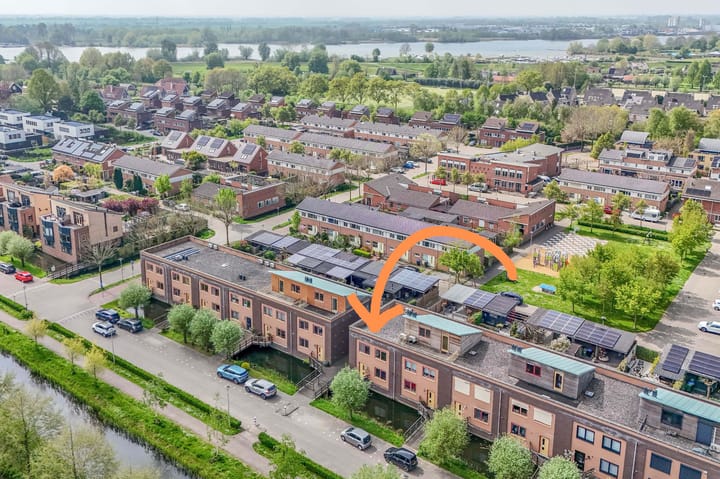 Foto 26 van Vrouwenmantel 73