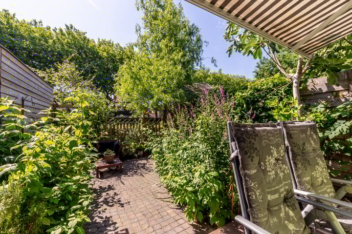 Foto 39 van Jan van Galenstraat 19