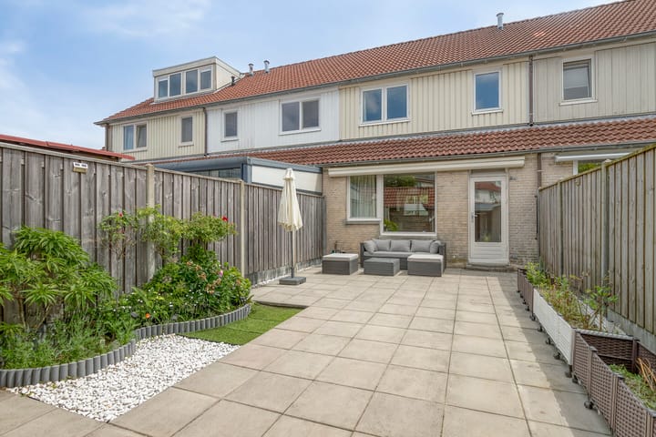 Foto 1 van Zaagvisplantsoen 40