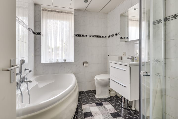 Foto 32 van Trompstraat 16