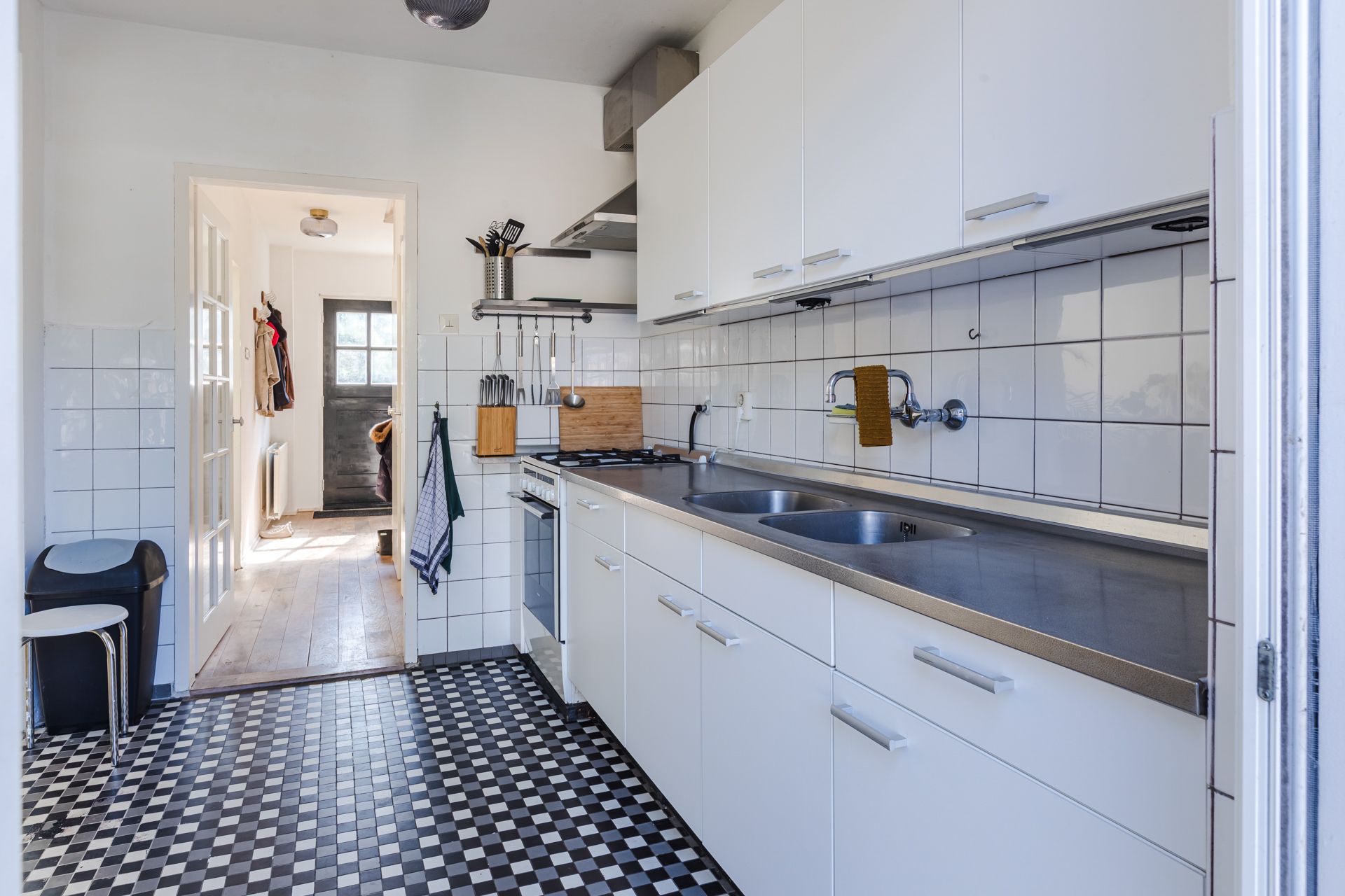 Photo 12 of van der Plaatstraat 17