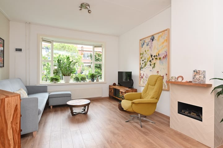 Photo 12 of Mackaystraat 27