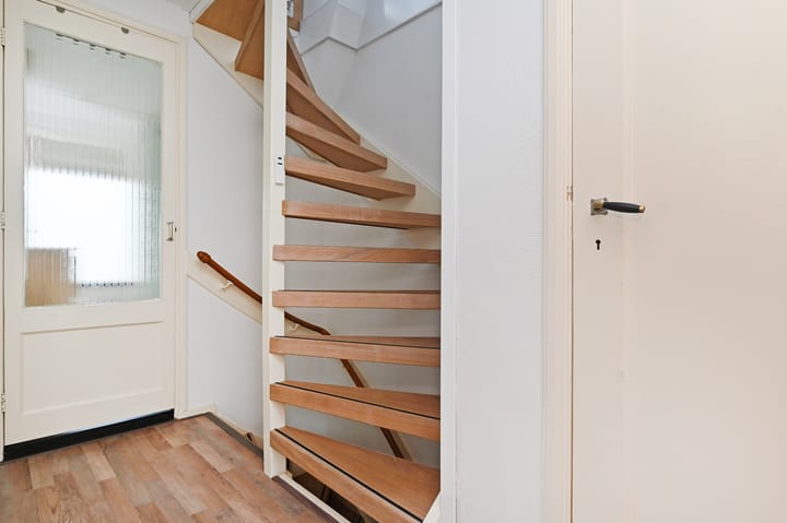 Photo 26 of Mackaystraat 27