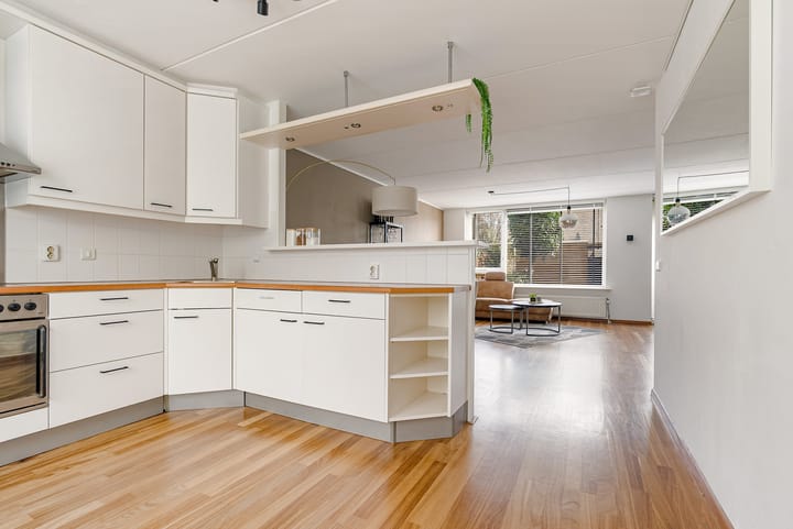 Foto 13 van Johan Westerveldstraat 15