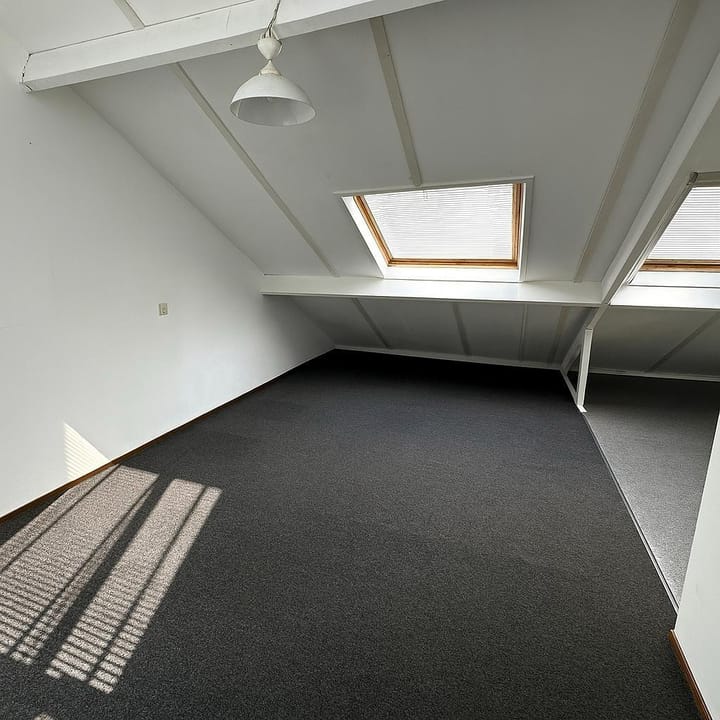 Foto 36 van Johan Westerveldstraat 15