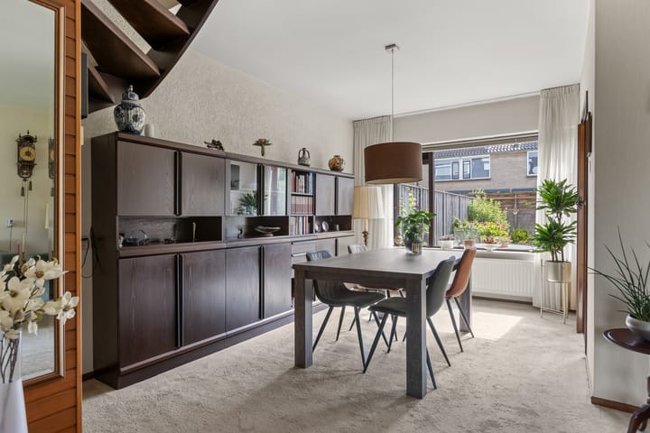 Foto 15 van Luxemburgweg 10