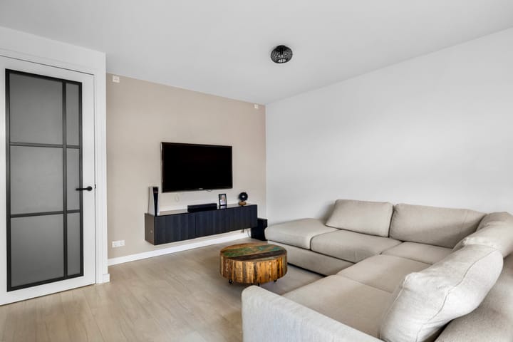 Photo 3 of Silversteyn 36