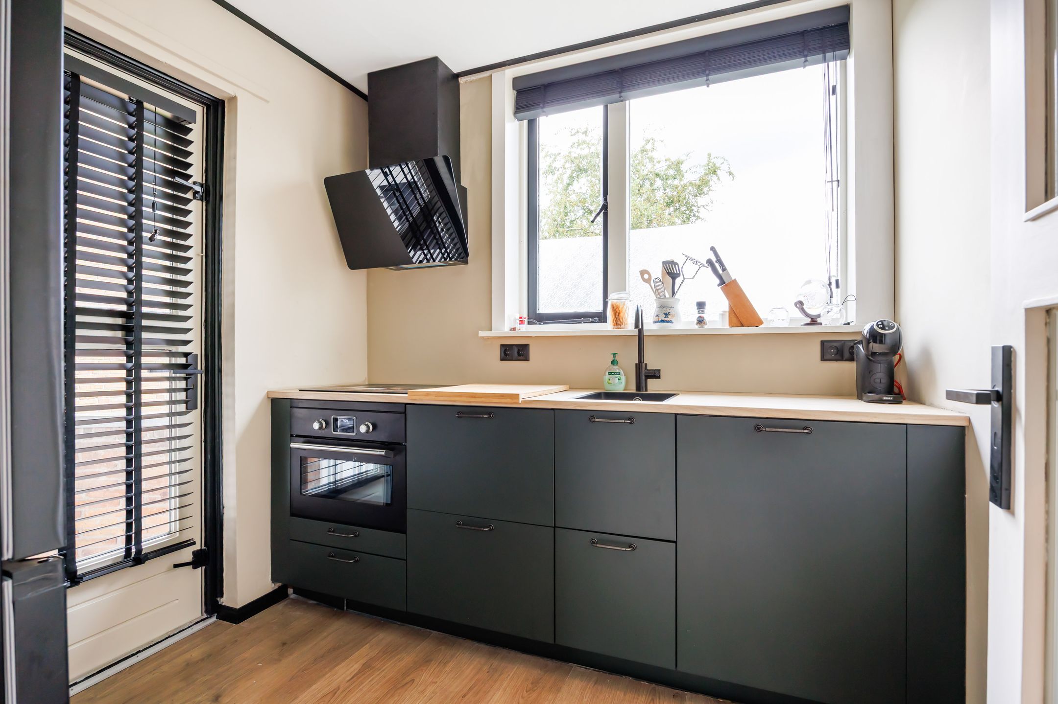 Photo 3 of Adriaan van Ostadestraat 21