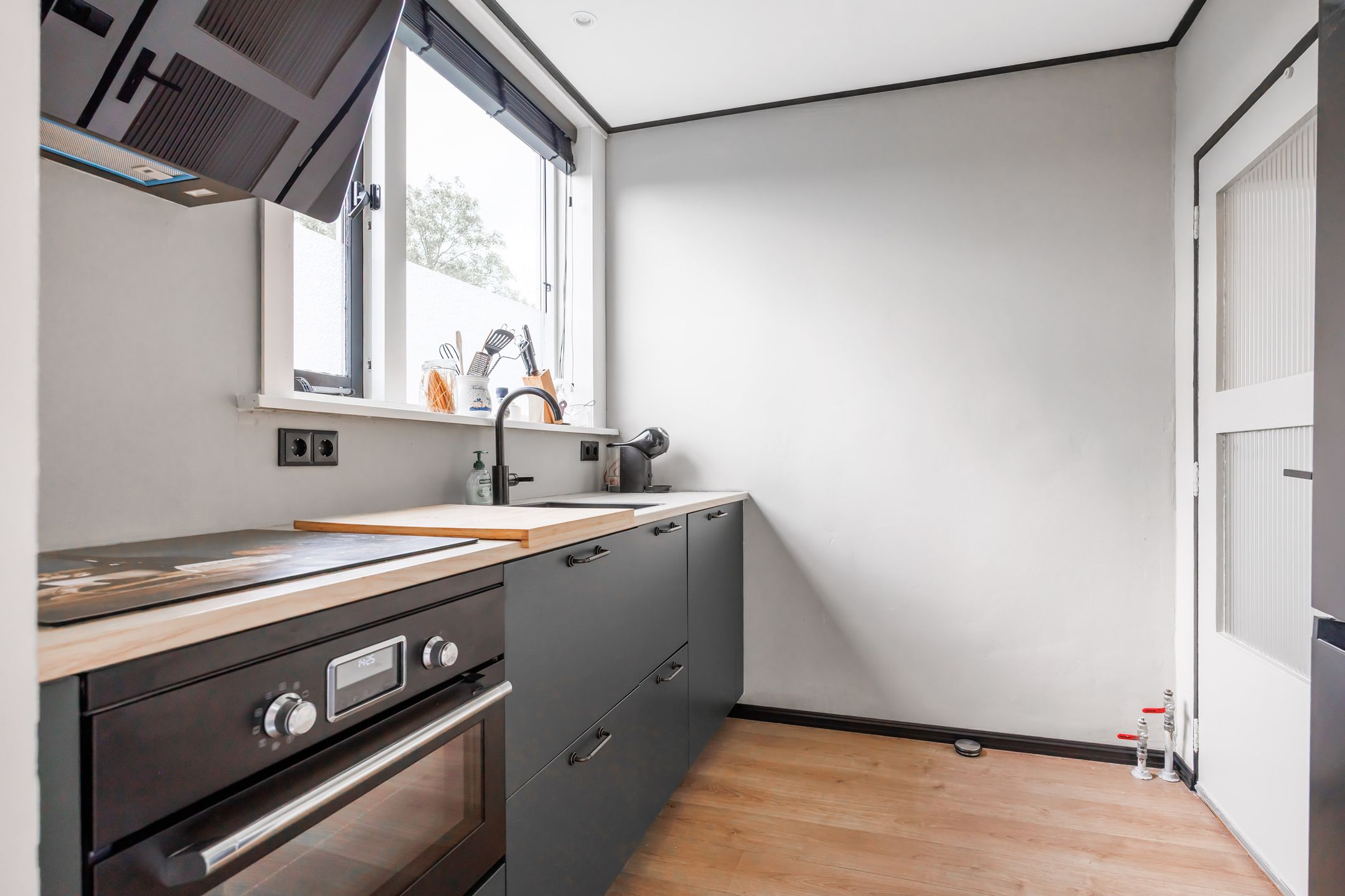 Photo 33 of Adriaan van Ostadestraat 21