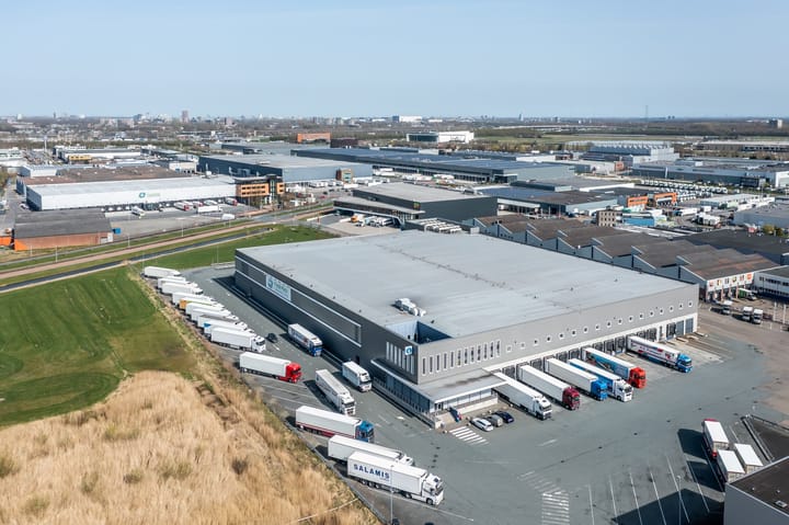 Spoorlaan 12, Barendrecht