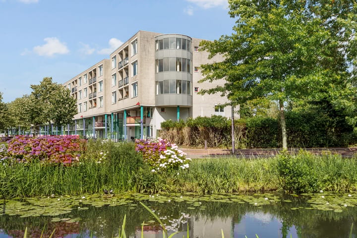 Photo 1 of Aartsbisschop Romerostraat 161