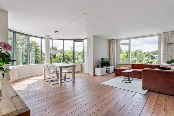 Photo 21 of Aartsbisschop Romerostraat 161