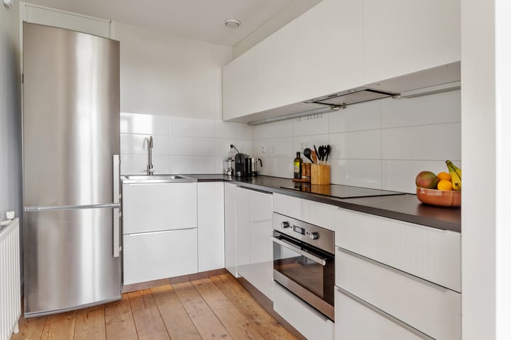 Photo 34 of Aartsbisschop Romerostraat 161