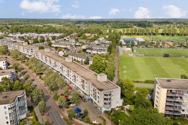 Photo 47 of Aartsbisschop Romerostraat 161