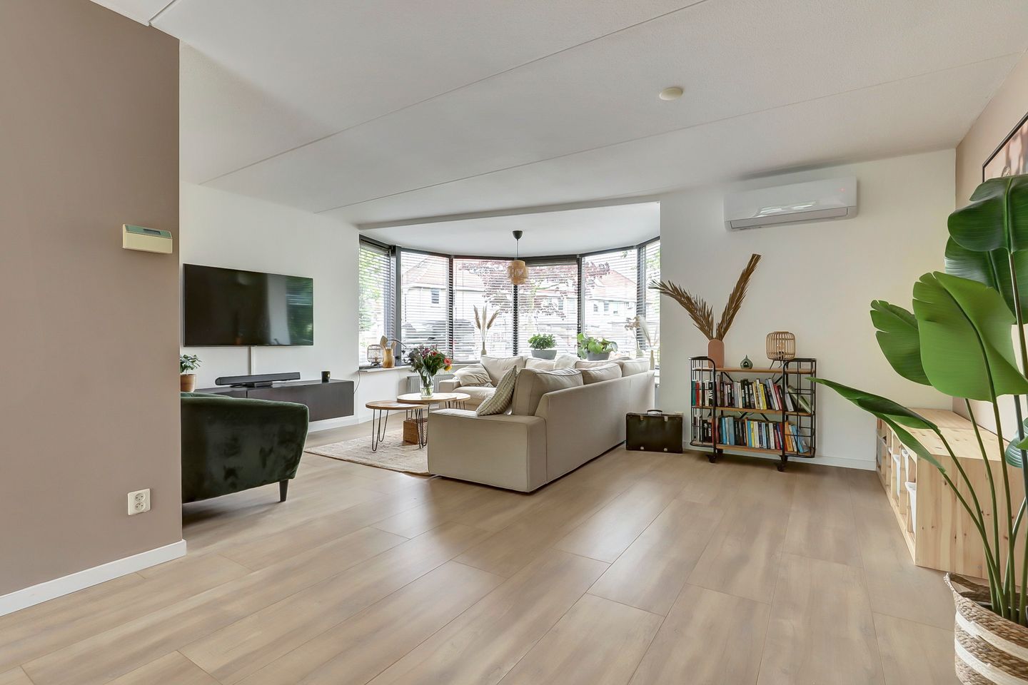 Foto 10 van C.P.M. Rommelaan 39