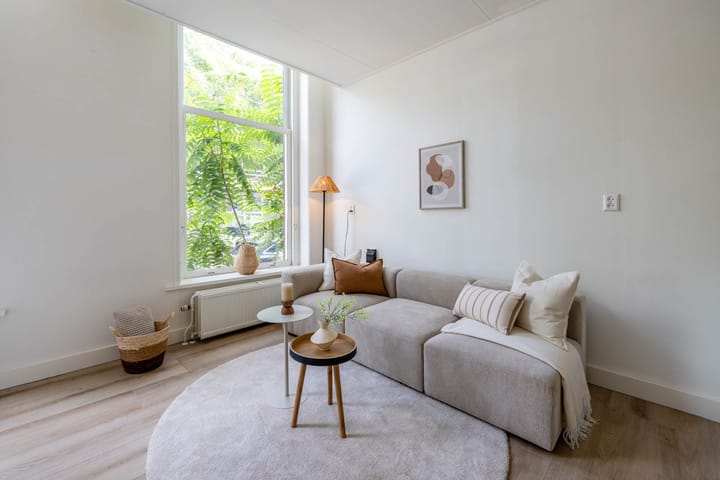 Photo 2 of Maasstraat 3-E