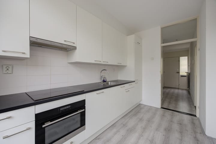 Foto 12 van Van 't Hoffstraat 75