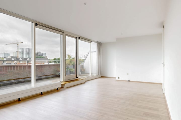 Foto 2 van Lage Rijndijk 15-J