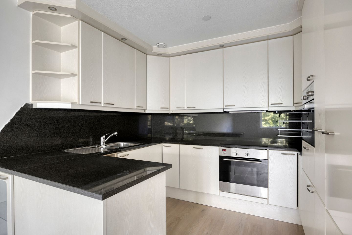 Photo 10 of Akkerviool 79