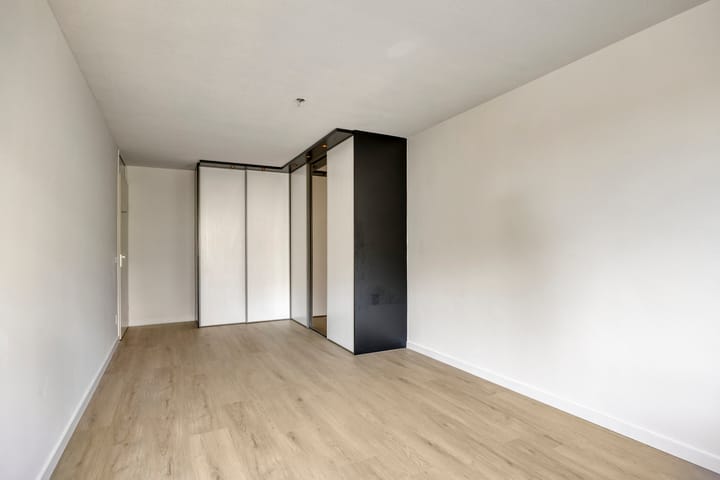 Photo 16 of Akkerviool 79