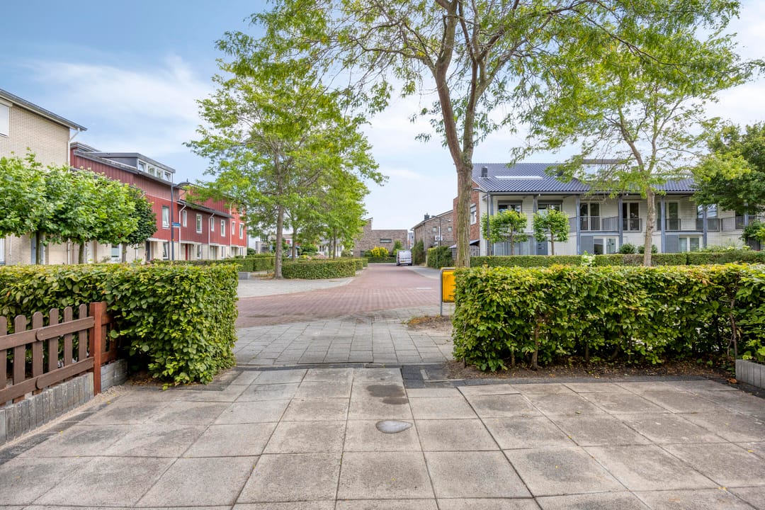 Photo 2 of Marathonstraat 26