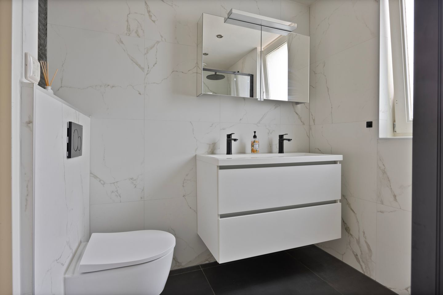 Photo 19 of Marathonstraat 26