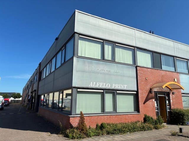 Bekijk foto 3 van Vlotbrugweg 6