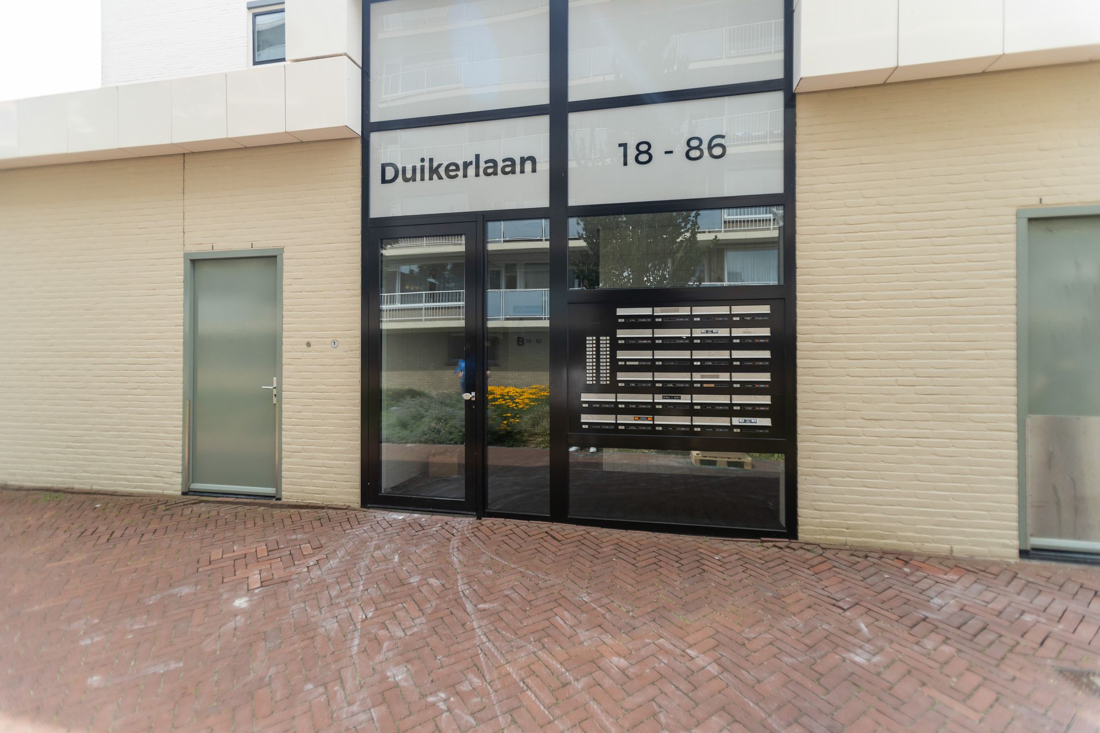 Photo 33 of Duikerlaan 46