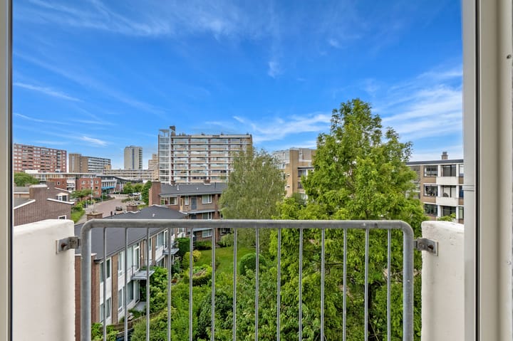 Foto 21 van Monseigneur van Steelaan 134