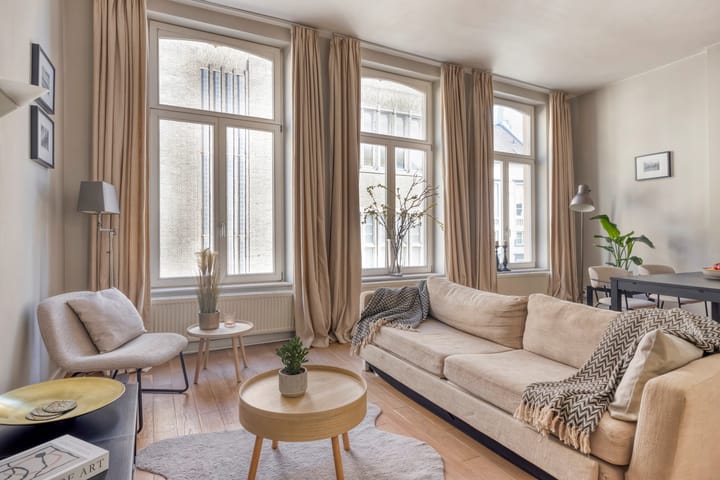 Photo 8 of Grote Gracht 81-C01