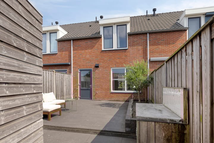 Foto 2 van Baconstraat 8