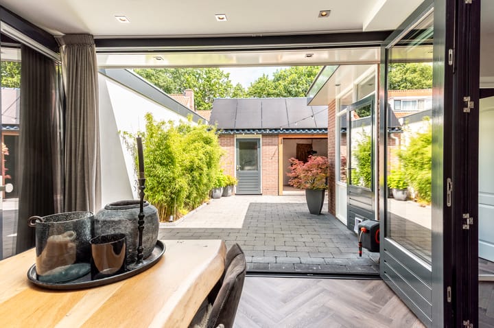 Photo 14 of Middenlaan 35