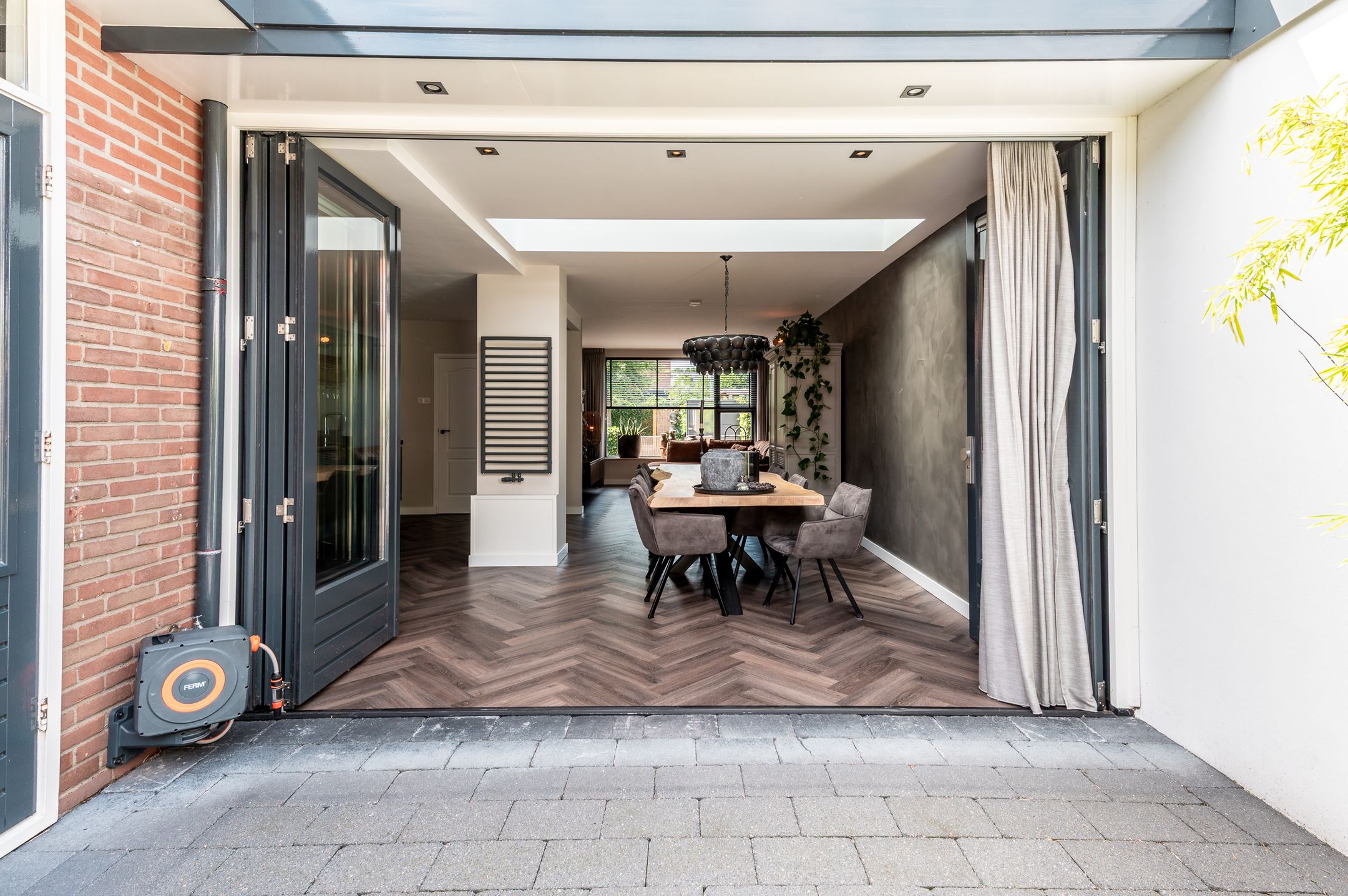 Foto 15 van Middenlaan 35