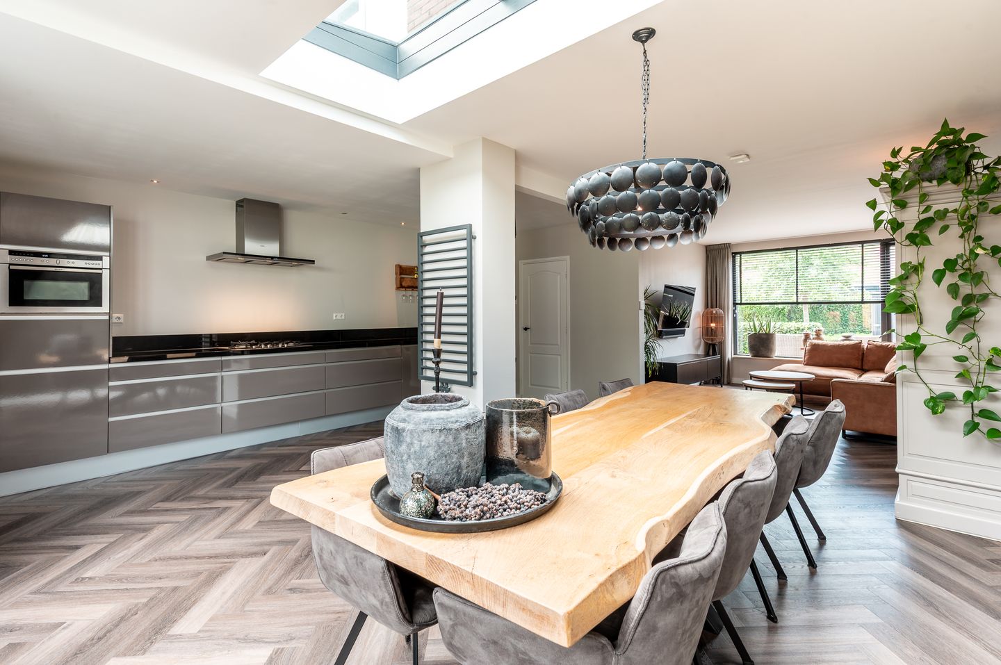 Foto 10 van Middenlaan 35