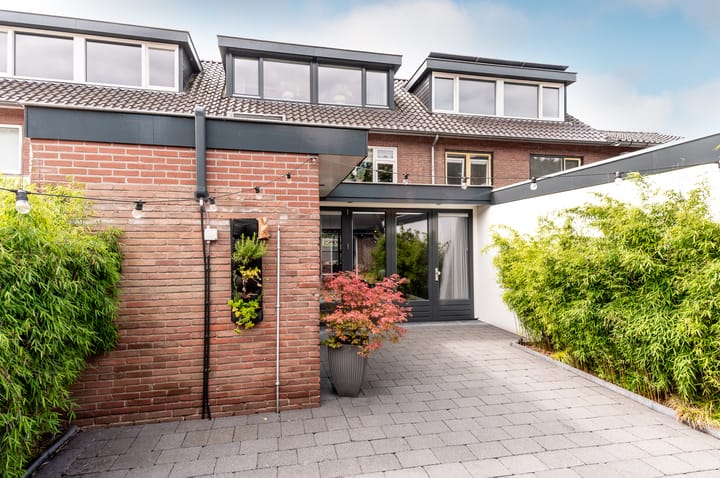 Photo 40 of Middenlaan 35