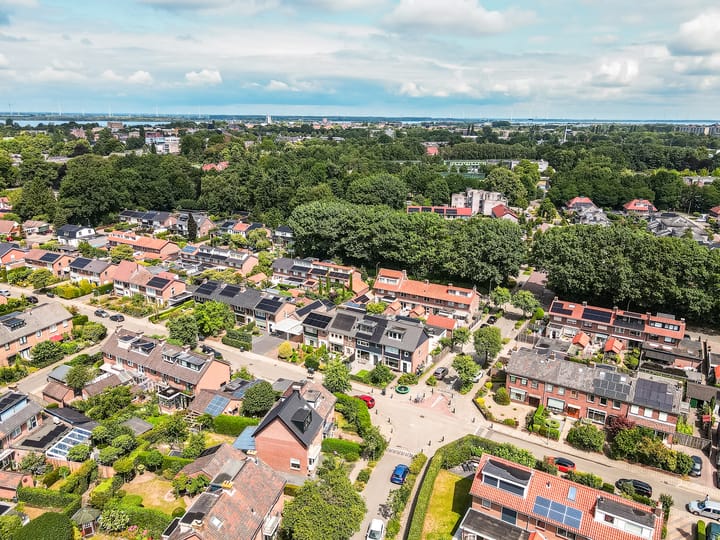 Photo 51 of Middenlaan 35