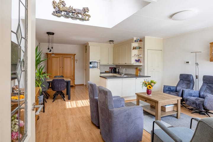 Foto 2 van Aronskelk 72