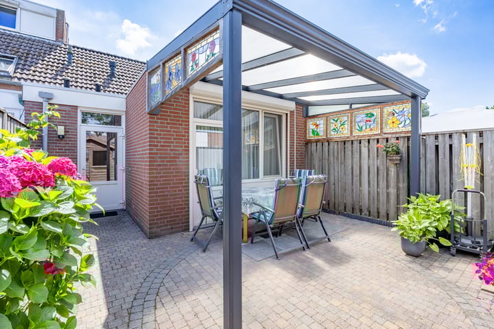 Foto 4 van Aronskelk 72