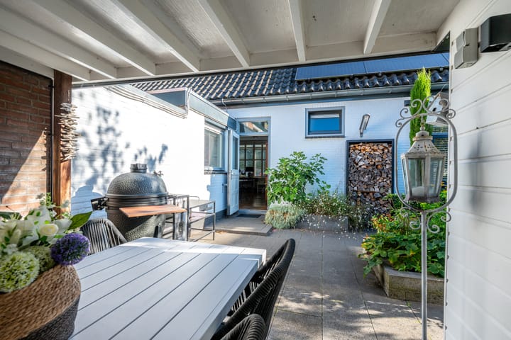 Photo 63 of Margrietstraat 15