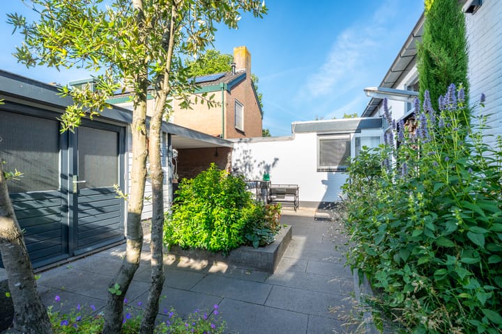 Photo 64 of Margrietstraat 15