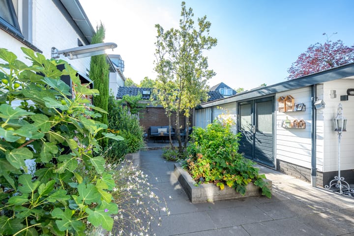 Photo 66 of Margrietstraat 15