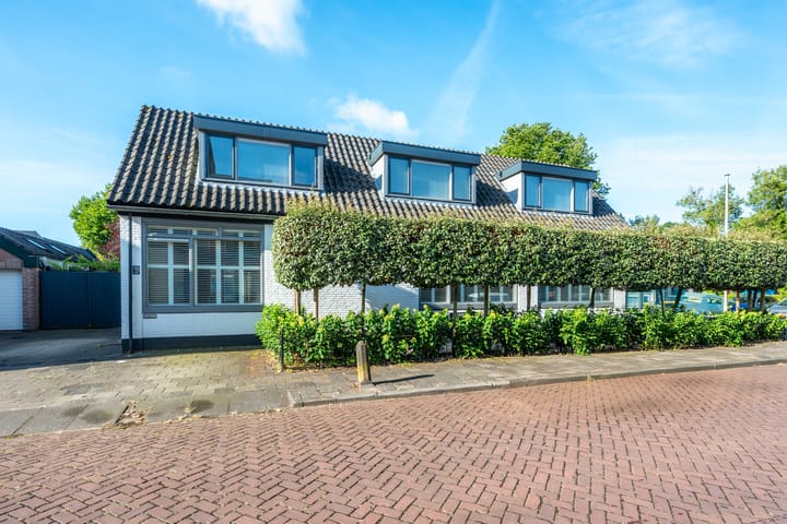 Photo 79 of Margrietstraat 15